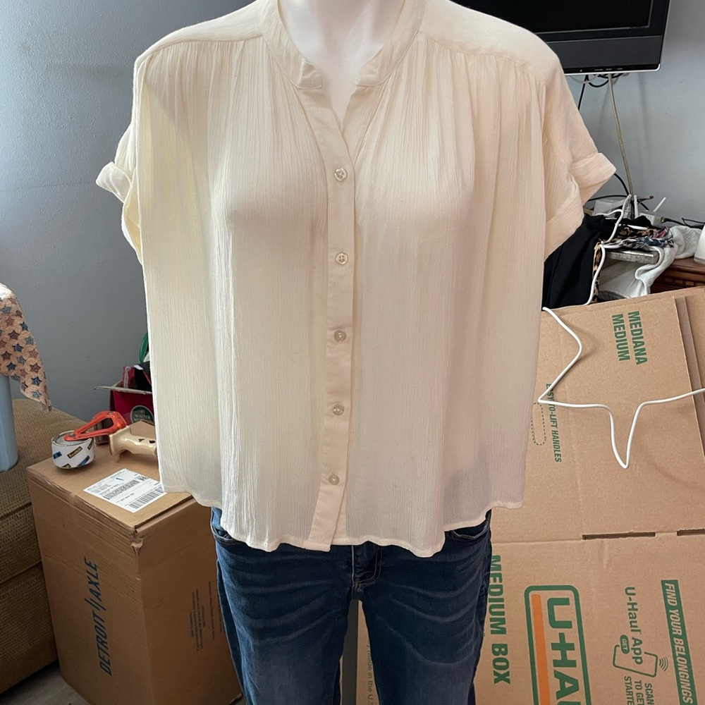 Cream Pleated Cuffed Sleeve Blouse